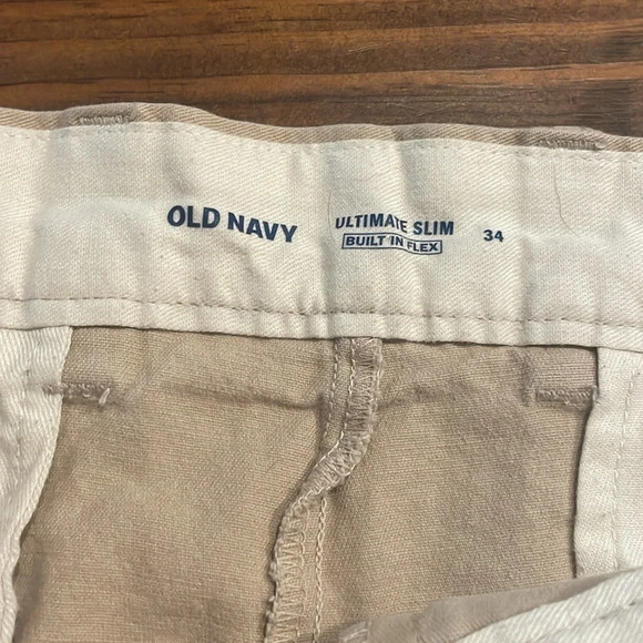 Host Pick! Old navy Men’s shorts size 34 - Picture 2 of 3